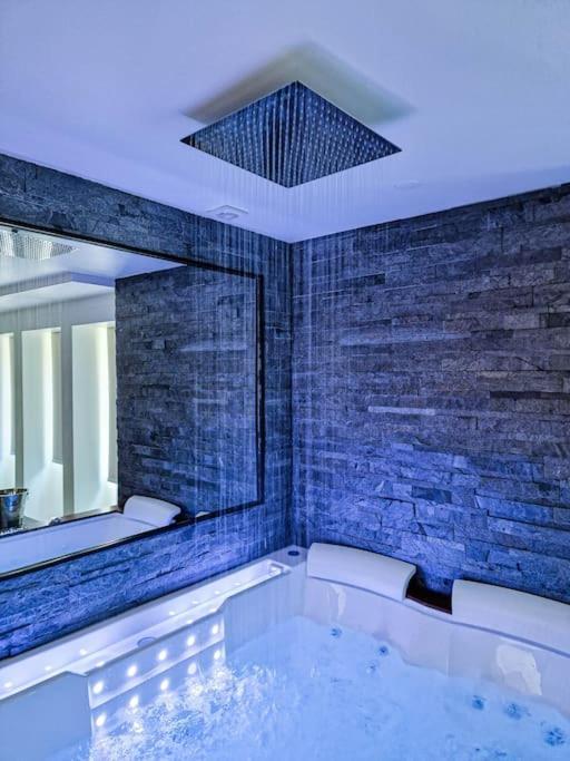 Le Enecy - Spa - Coeur Vieille Ville Annecy Zewnętrze zdjęcie